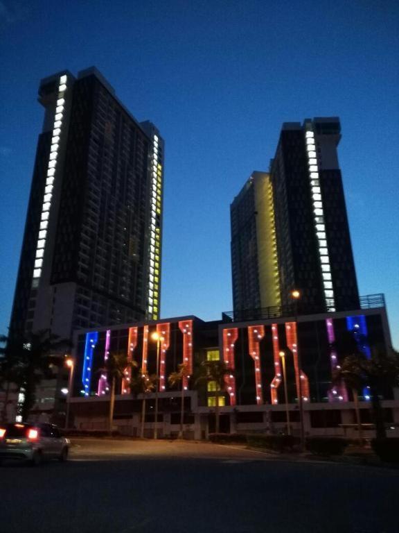 Colour-theme Designed, Private Home, Cybersquare 27b Cyberjaya, Flexihome-my